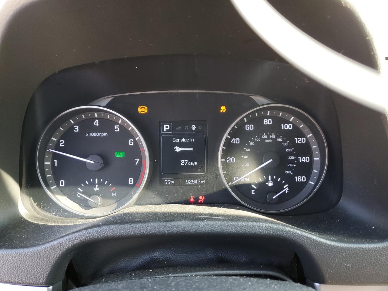 2018 Hyundai Elantra - Image 9