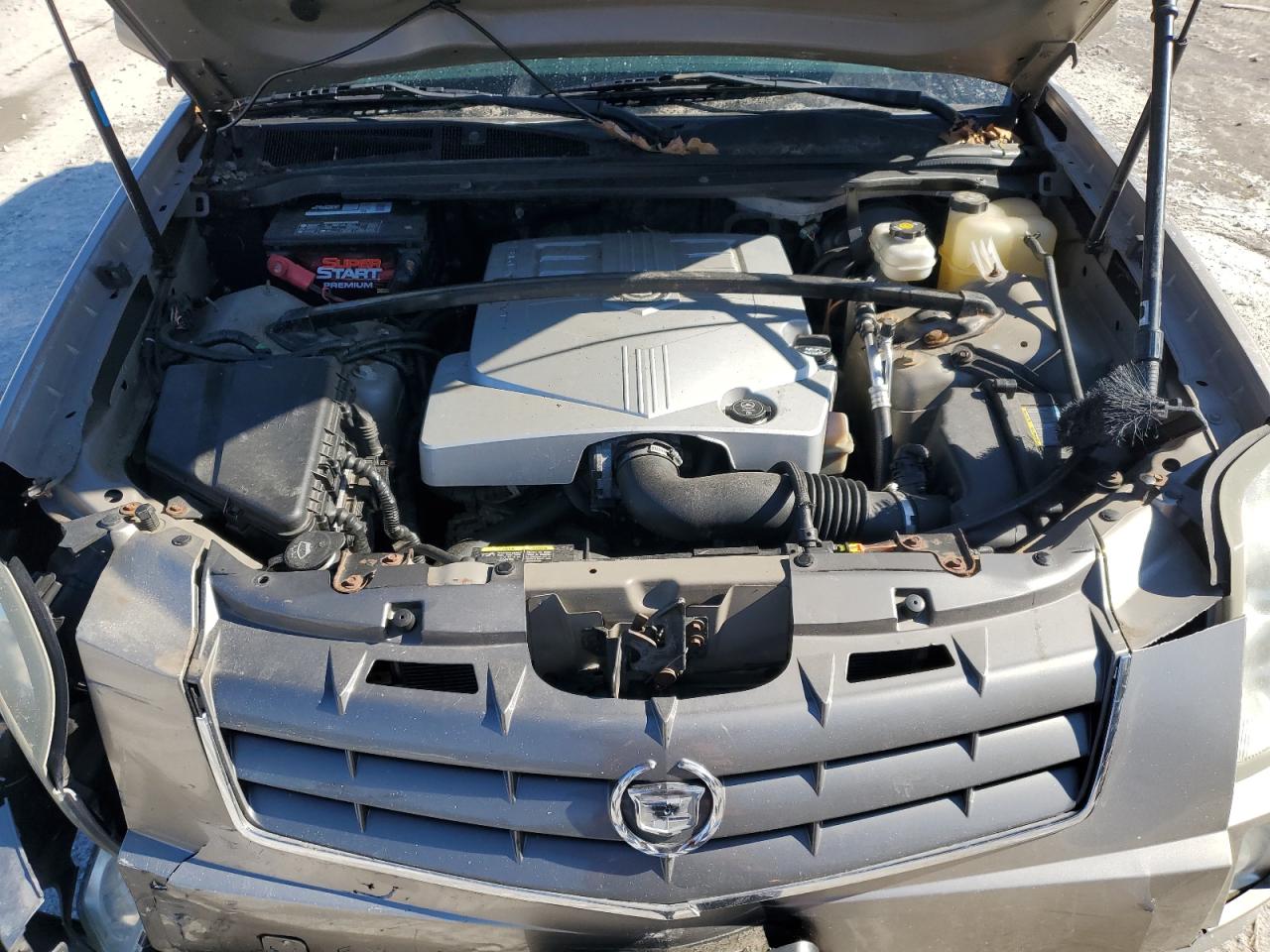 2004 Cadillac SRX - Image 12