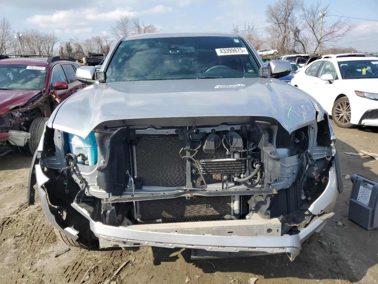 2019 Toyota Tacoma - Image 5