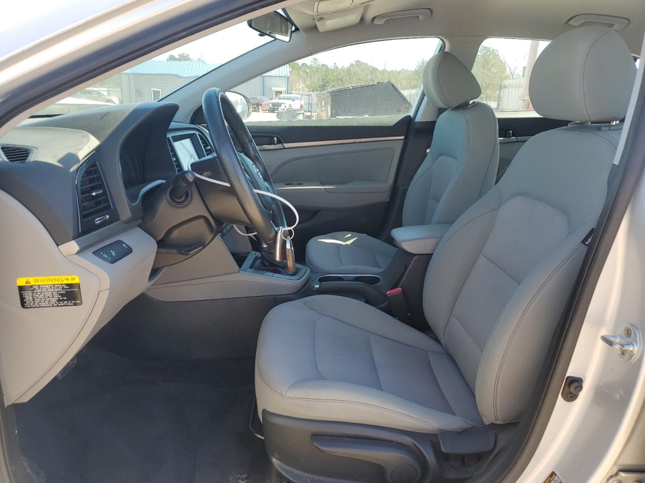 2017 Hyundai Elantra - Image 7