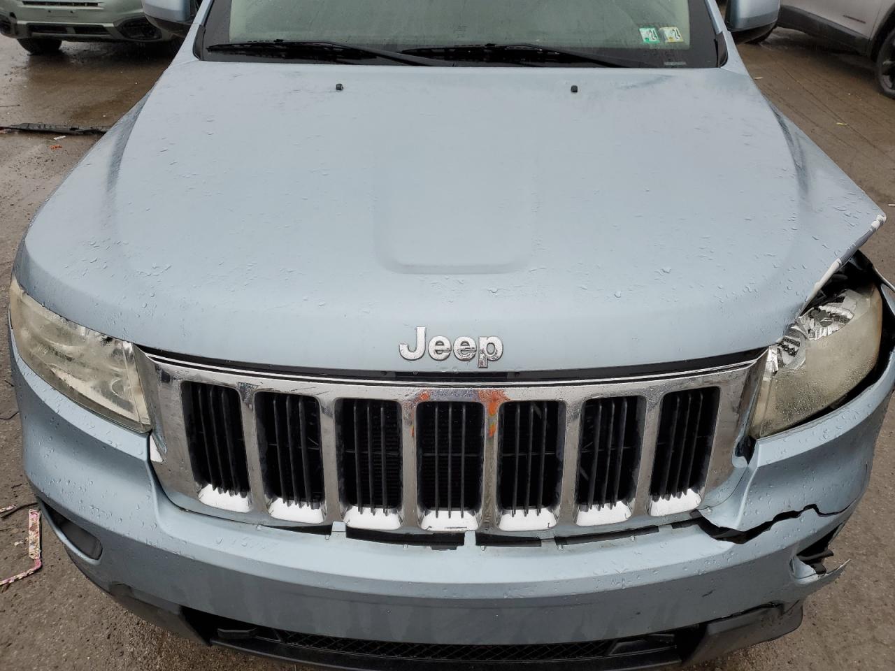 2013 Jeep Grand Cherokee - Image 12