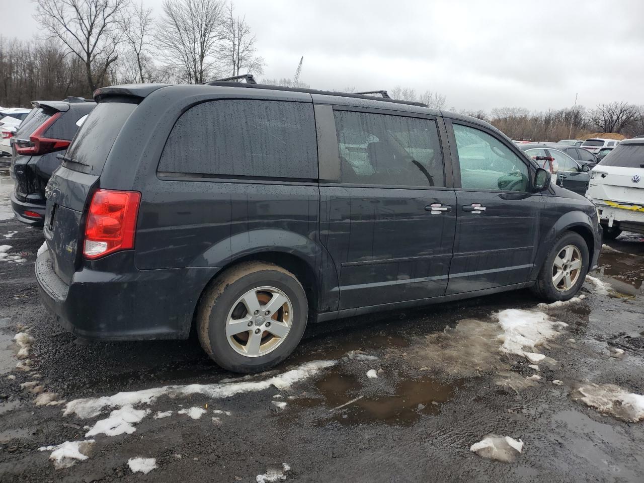 2012 Dodge Caravan - Image 3