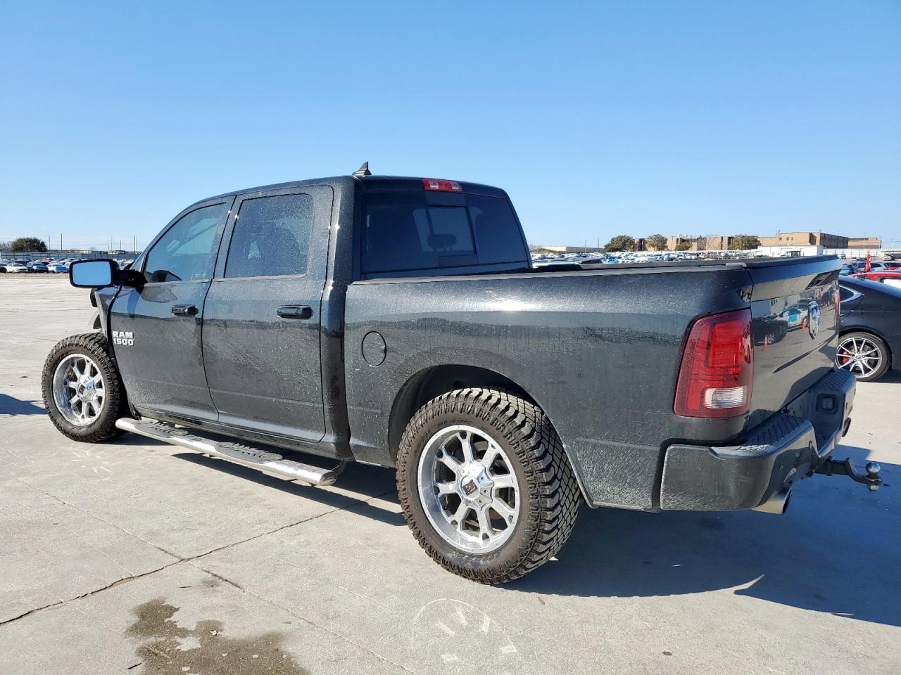 2015 RAM 1500 - Image 2