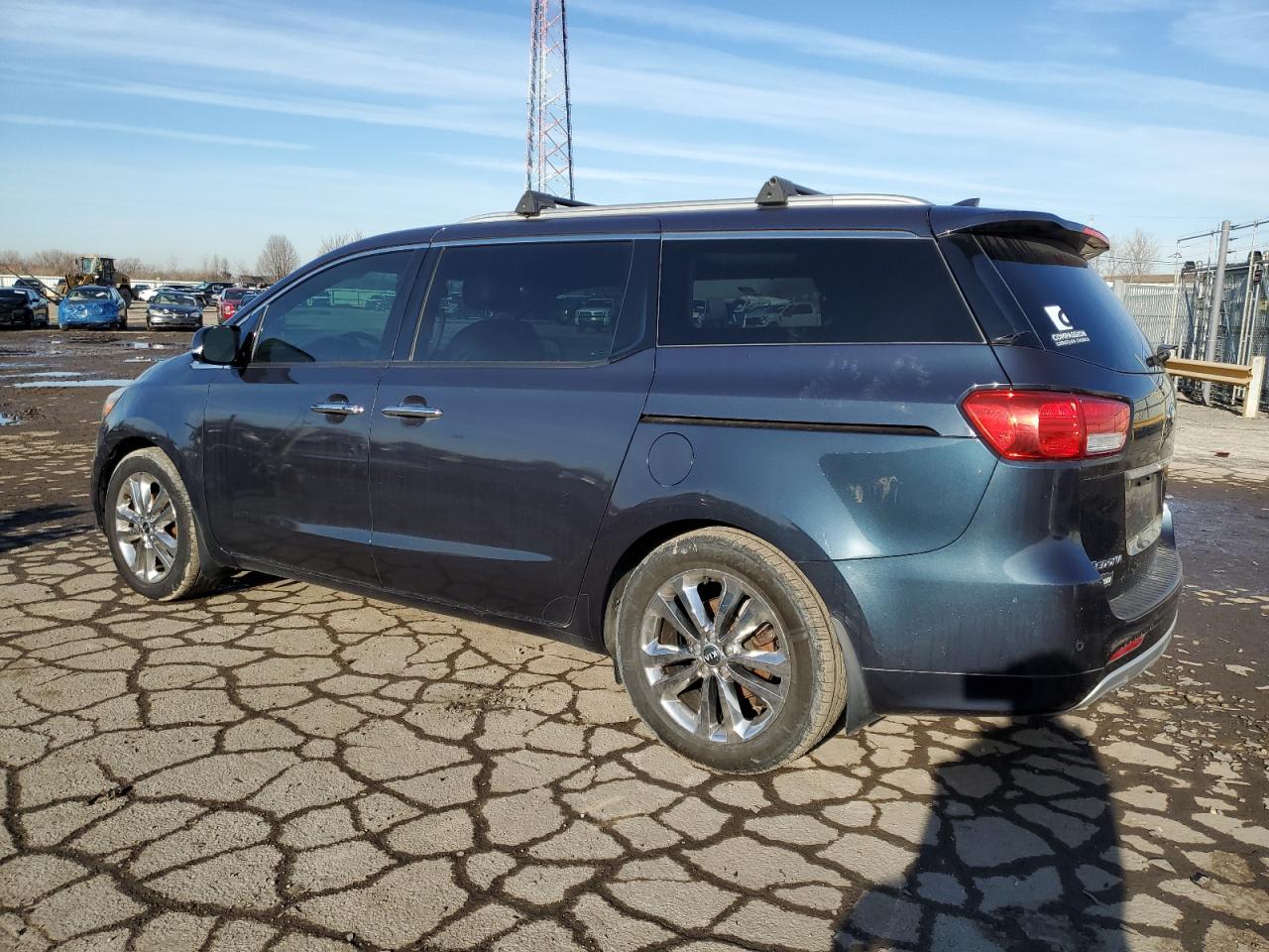 2015 Kia Sedona - Image 2