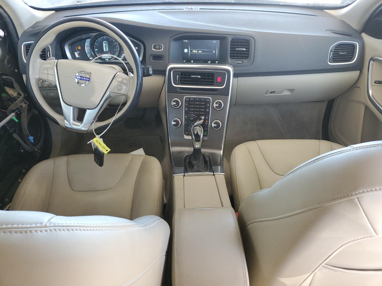 2015 Volvo V60 - Image 8