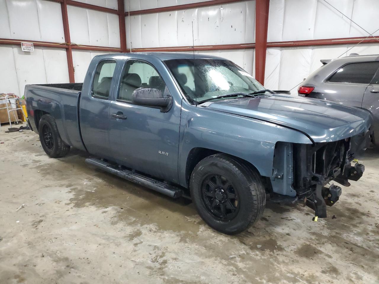 2011 Chevrolet Silverado - Image 4