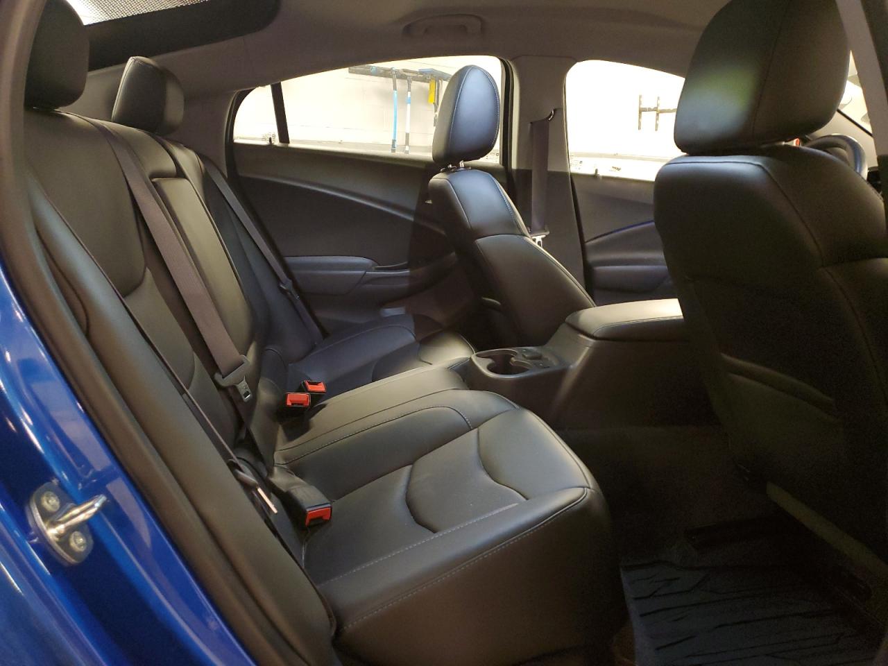 2017 Chevrolet Volt - Image 10