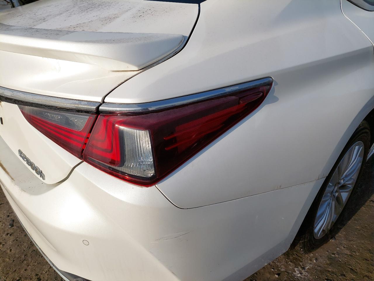 JTHB21B16M2142392 - 2021 LEXUS ES 300H - #44658745