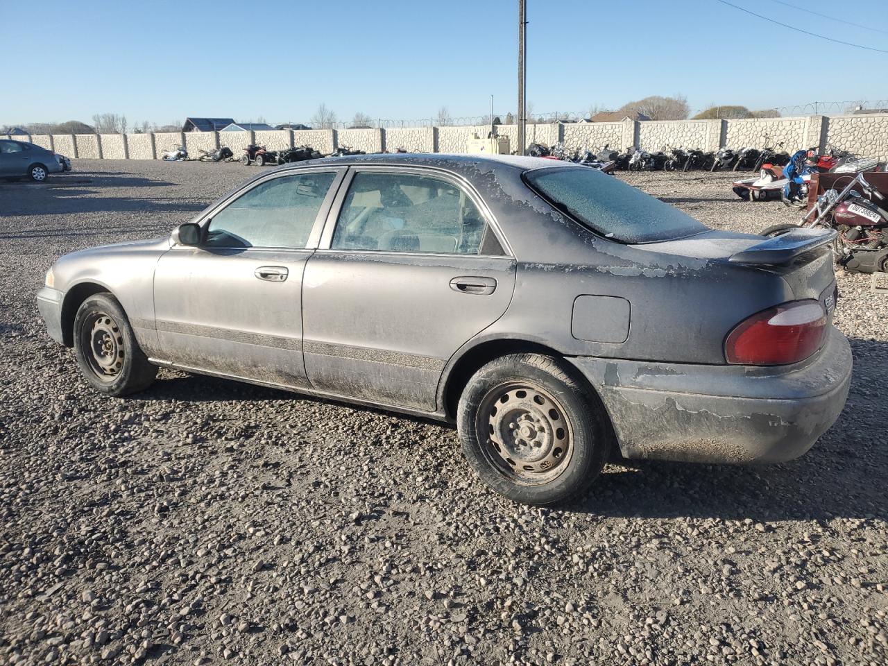 2000 Mazda 626 - Image 2