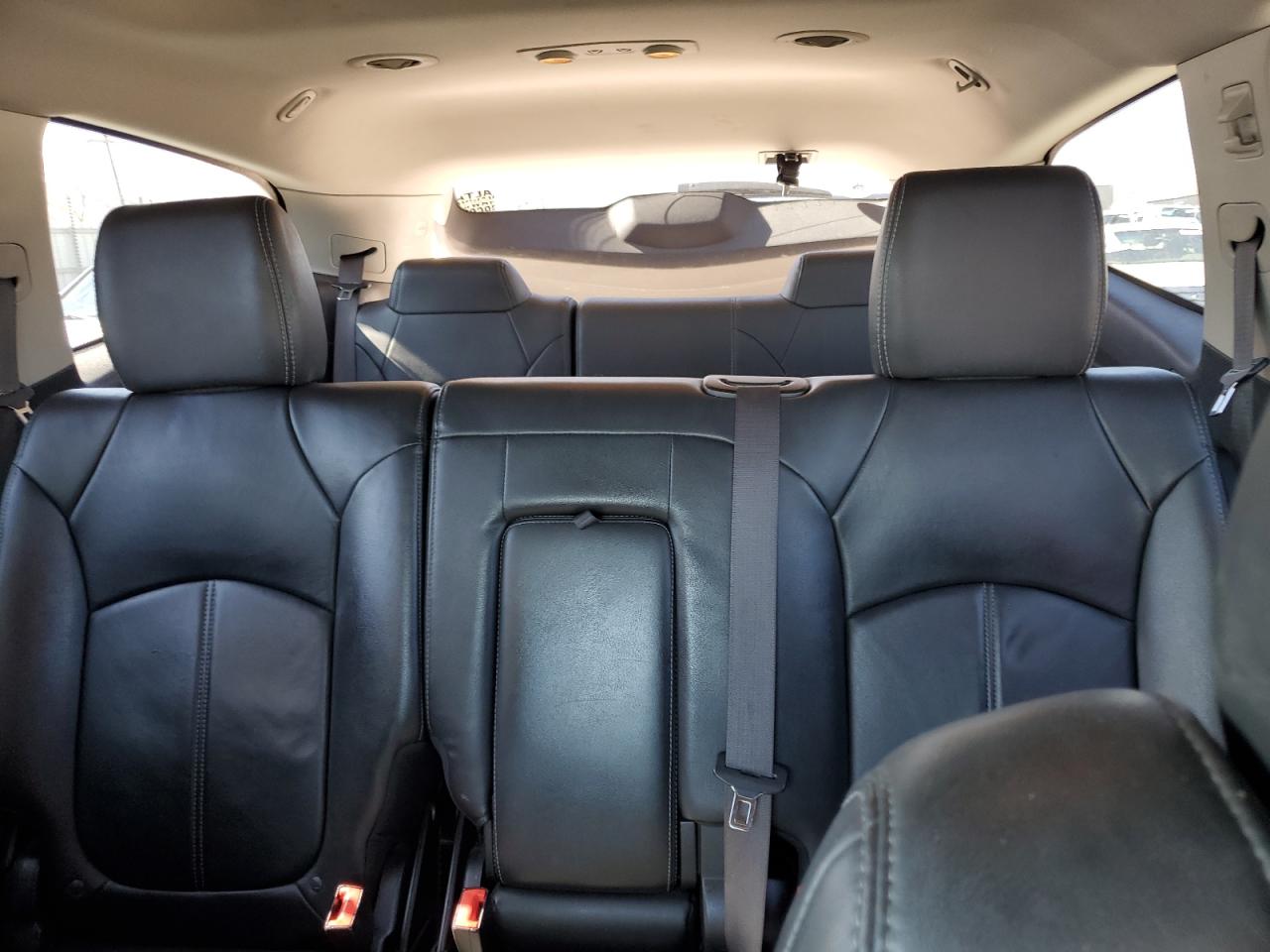 2015 Chevrolet Traverse - Image 10