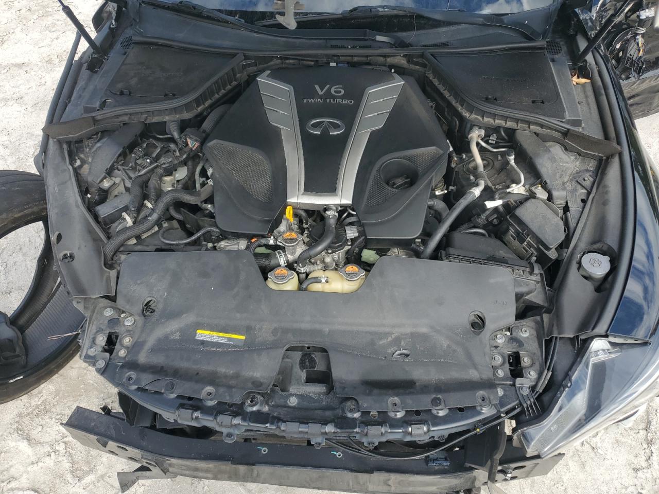 2018 Infiniti Q60 - Image 12