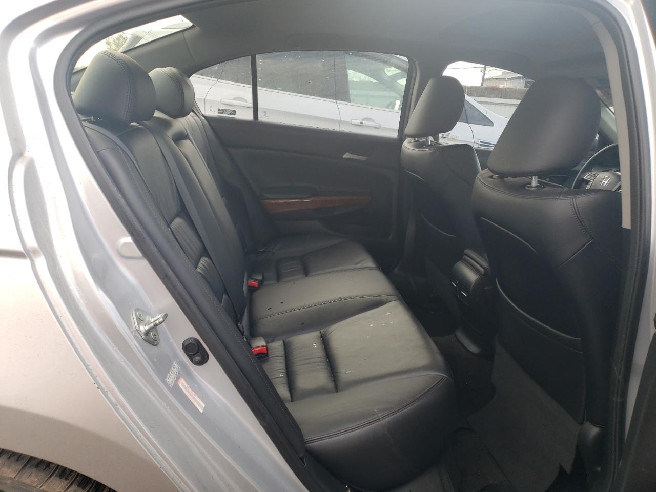 2011 Honda Accord - Image 10