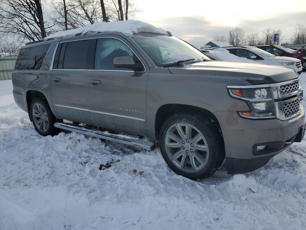 2019 Chevrolet Suburban - Image 4
