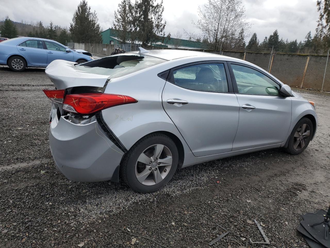 2013 Hyundai Elantra - Image 3