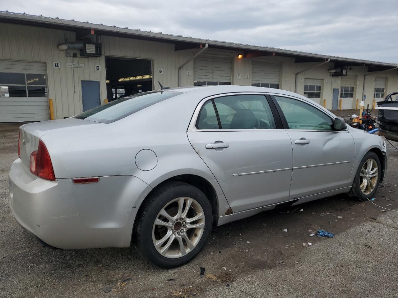 2010 Chevrolet Malibu - Image 3