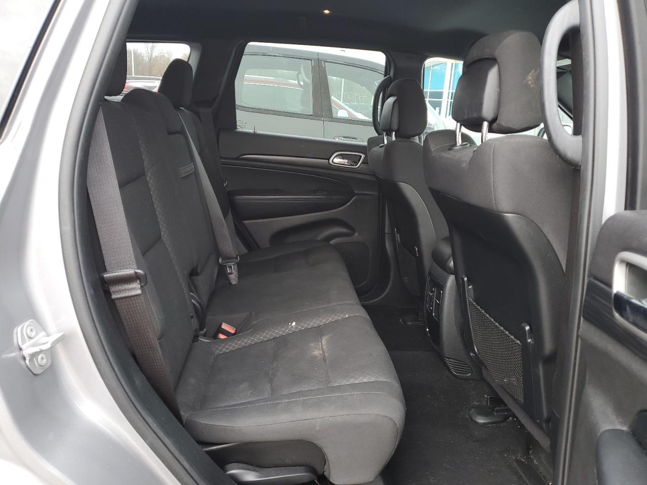 2020 Jeep Grand Cherokee - Image 11