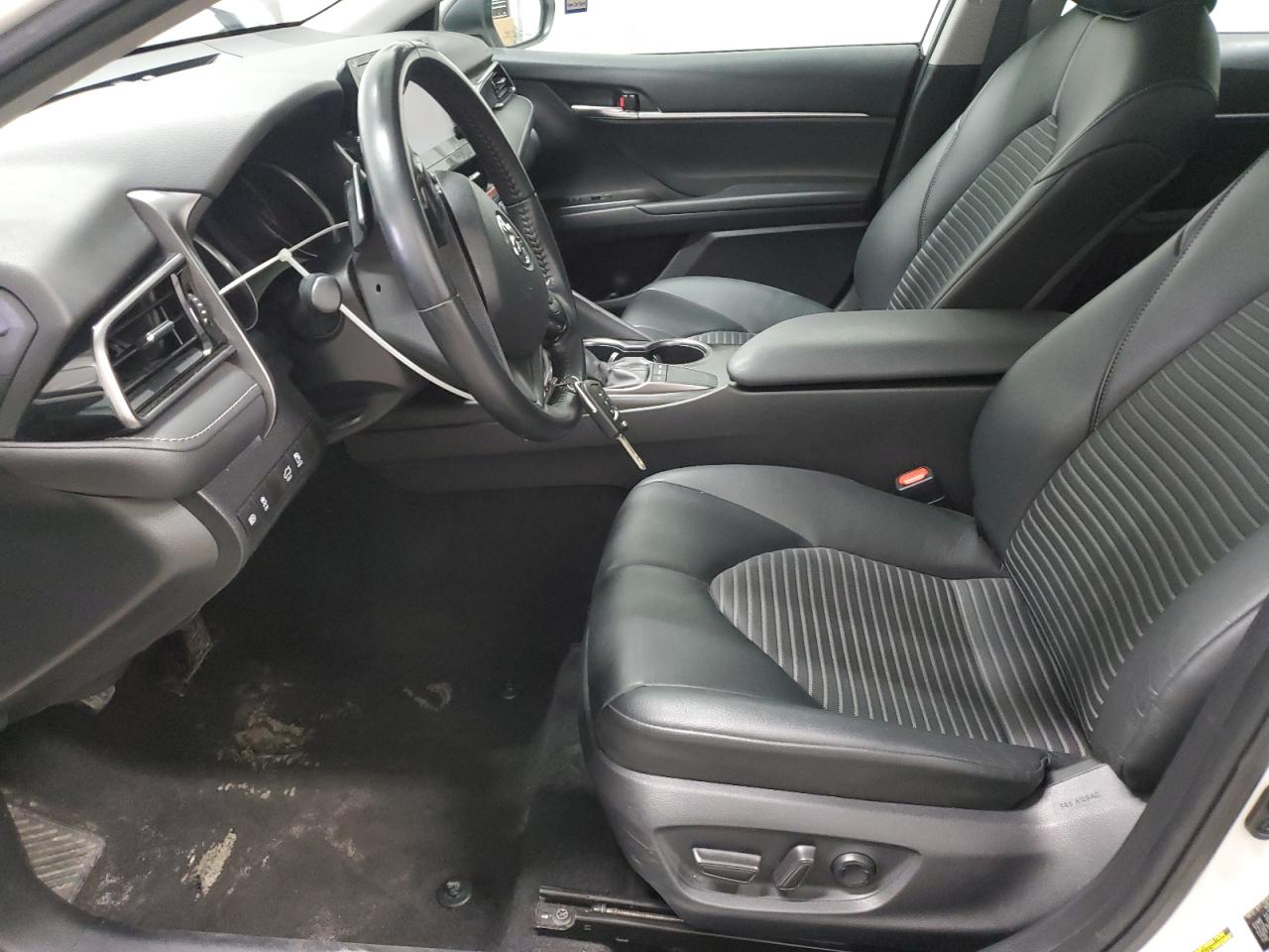 2022 Toyota Camry - Image 7