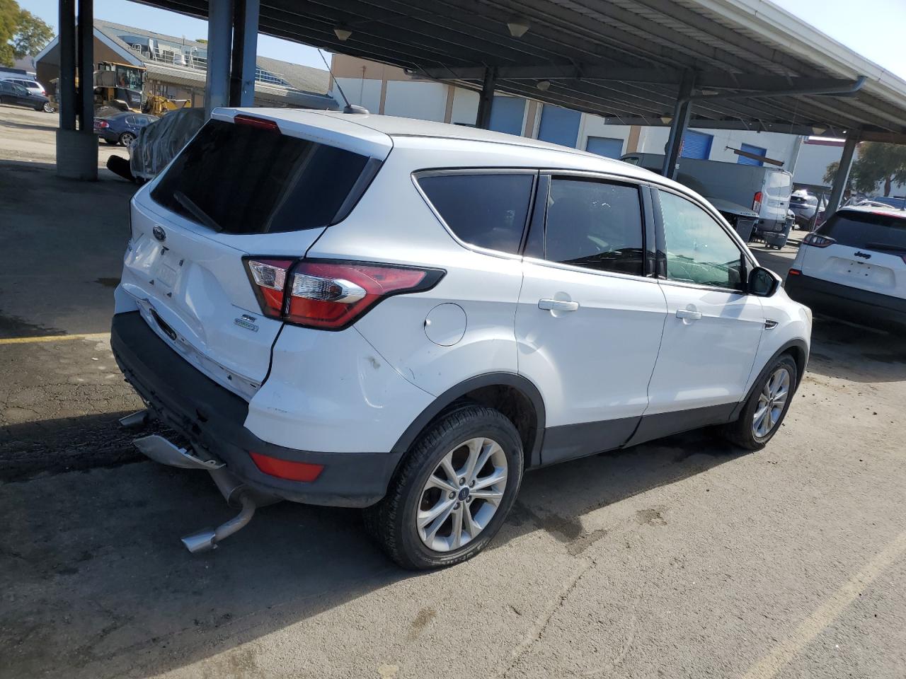 1FMCU0GD6HUD44071 FORD ESCAPE 2017