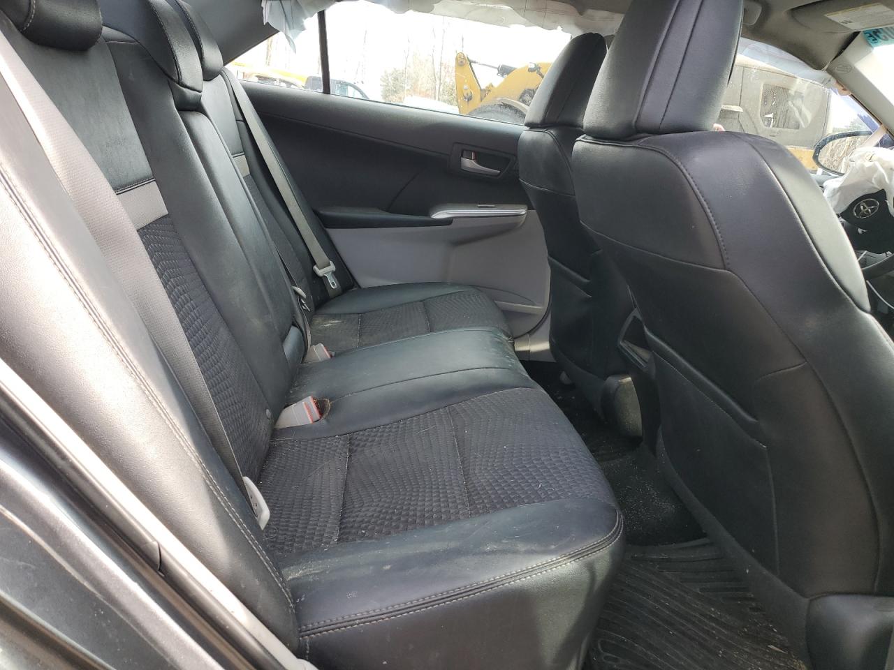 2012 Toyota Camry - Image 11