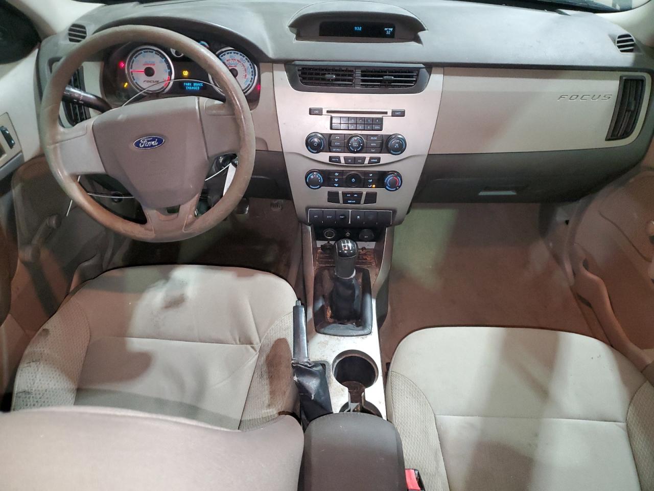 2010 Ford Focus - Image 8