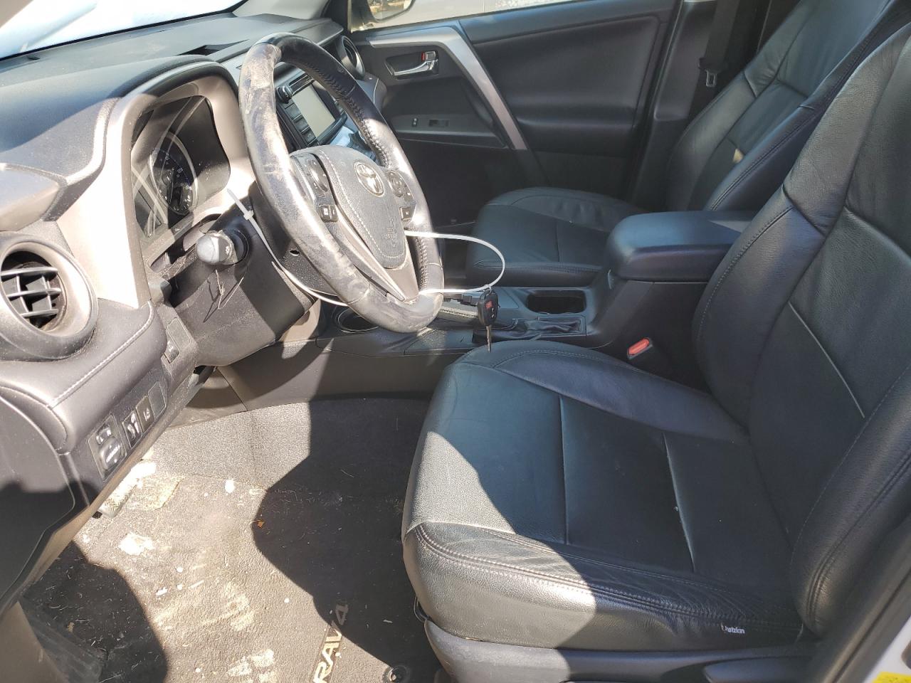 JTMRFREV8HJ131035 TOYOTA RAV4 2017
