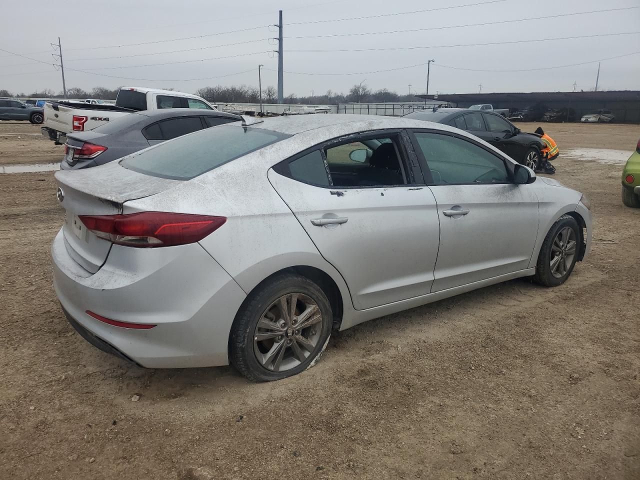 2018 Hyundai Elantra - Image 3