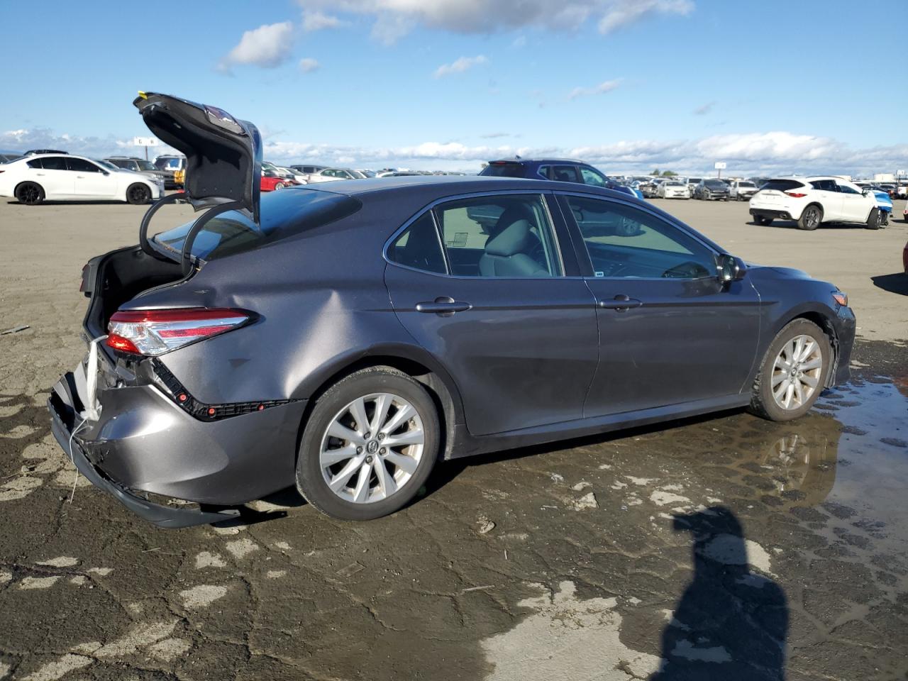 4T1B11HK8JU548125 TOYOTA CAMRY 2018