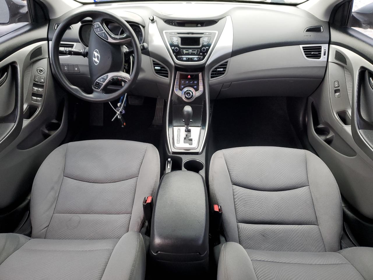 2013 Hyundai Elantra - Image 8
