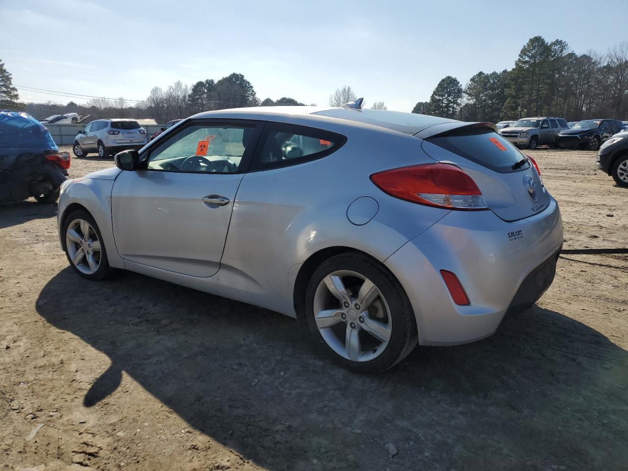 2015 Hyundai Veloster - Image 2