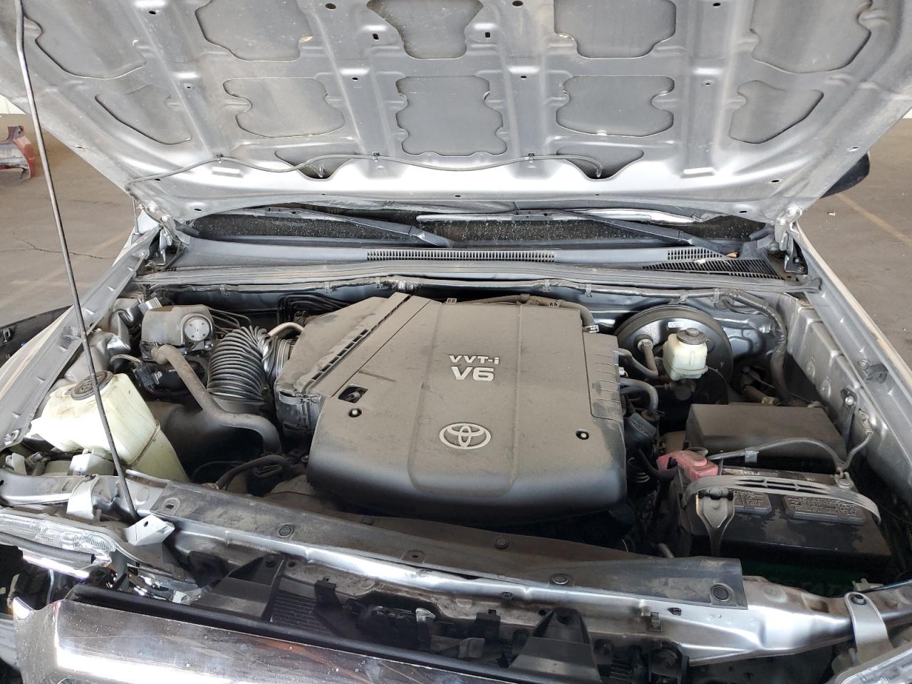 2014 Toyota Tacoma - Image 13