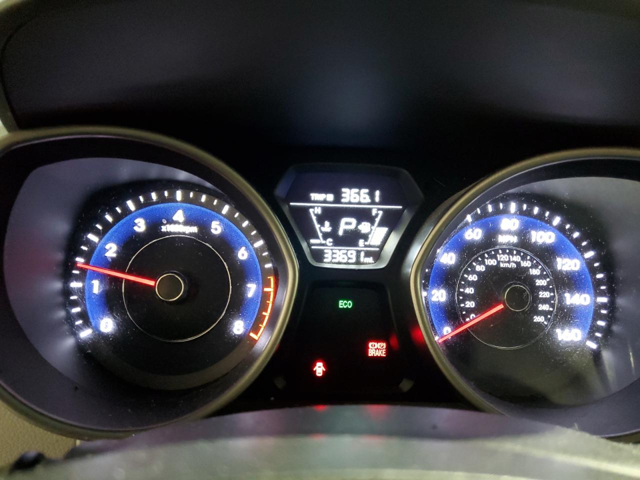 2016 Hyundai Elantra - Image 9