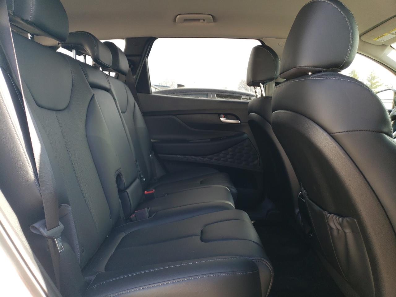 2023 Hyundai Santa Fe - Image 11