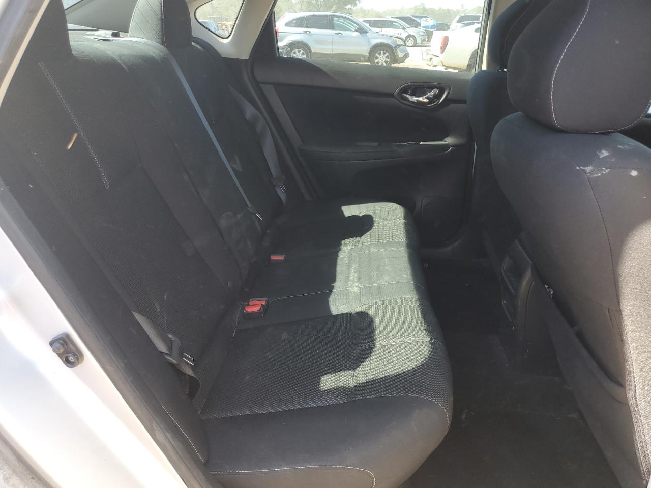 2016 Nissan Sentra - Image 10