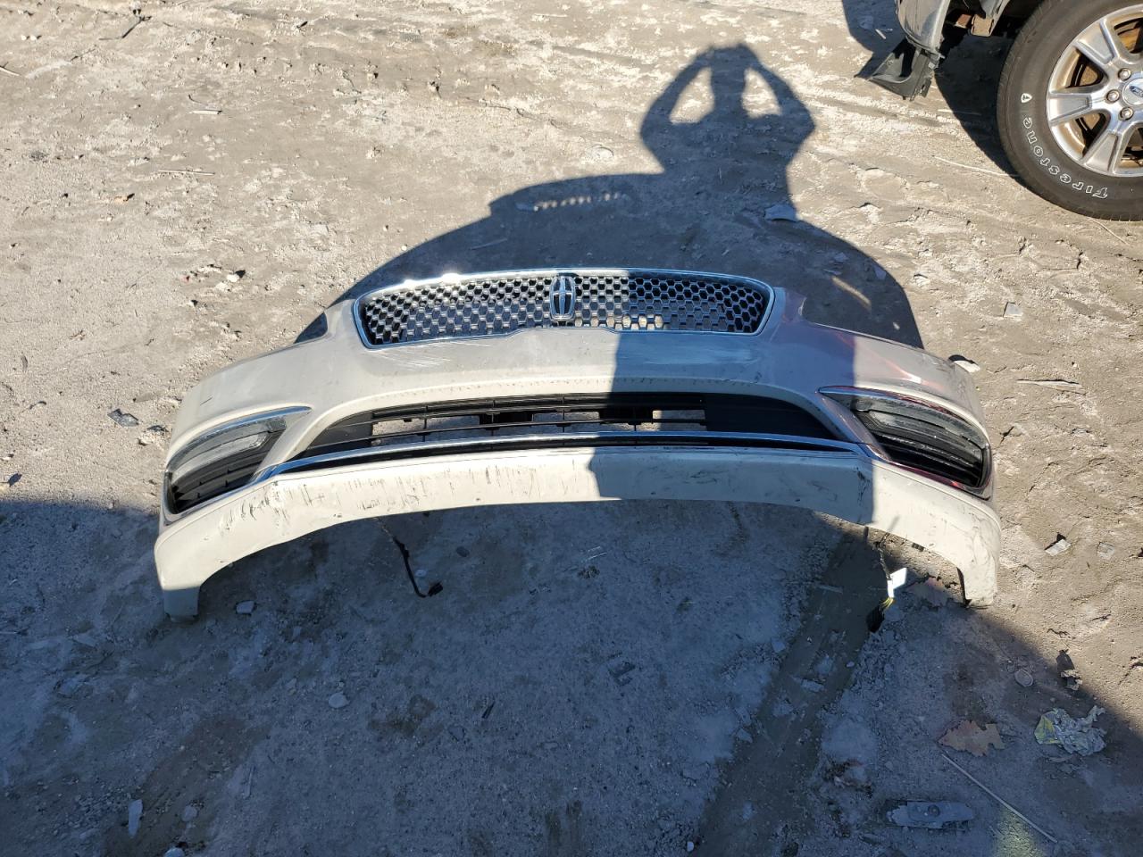 2020 Lincoln MKZ - Image 12