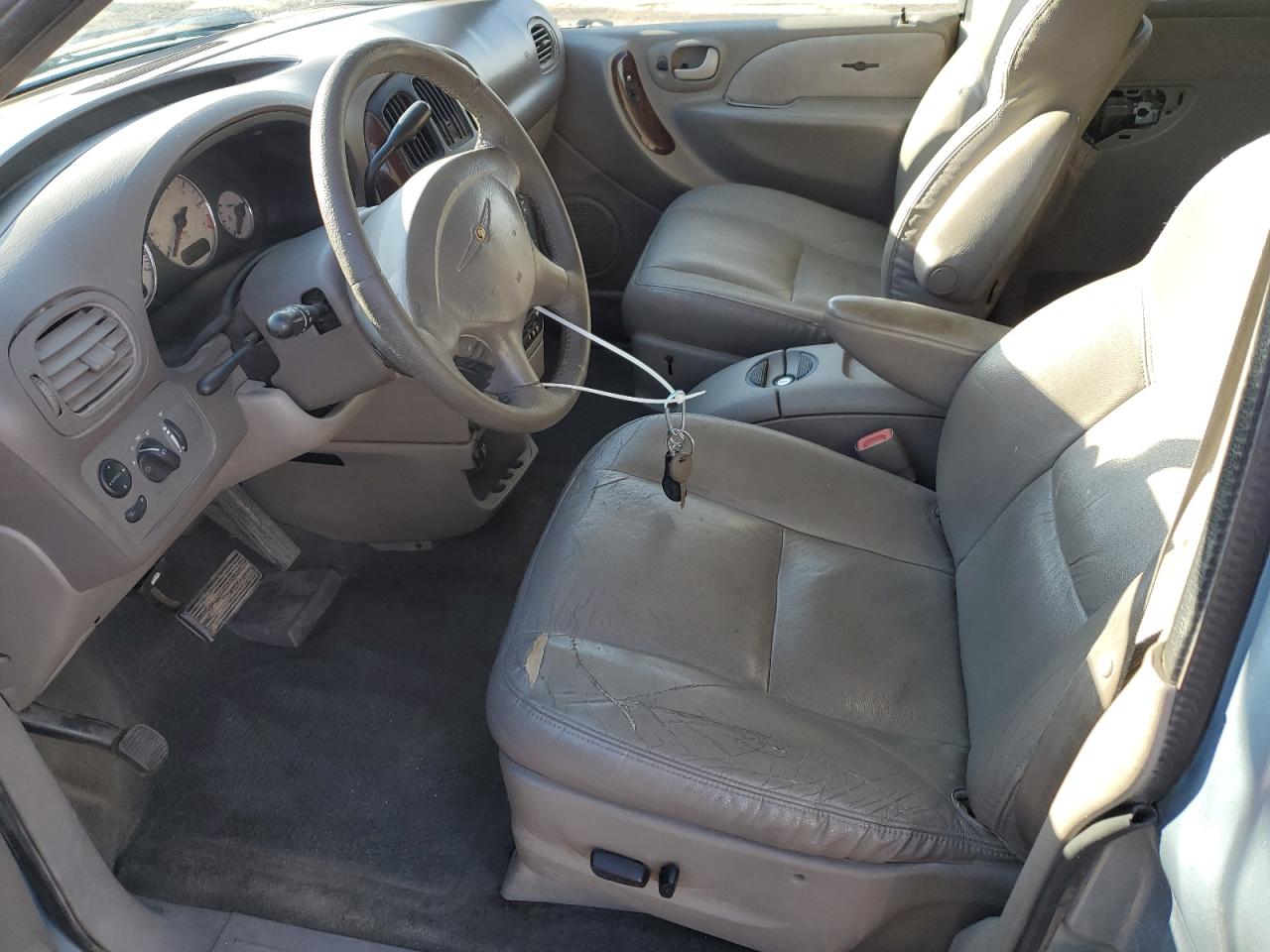 2003 Chrysler Town & Country - Image 7