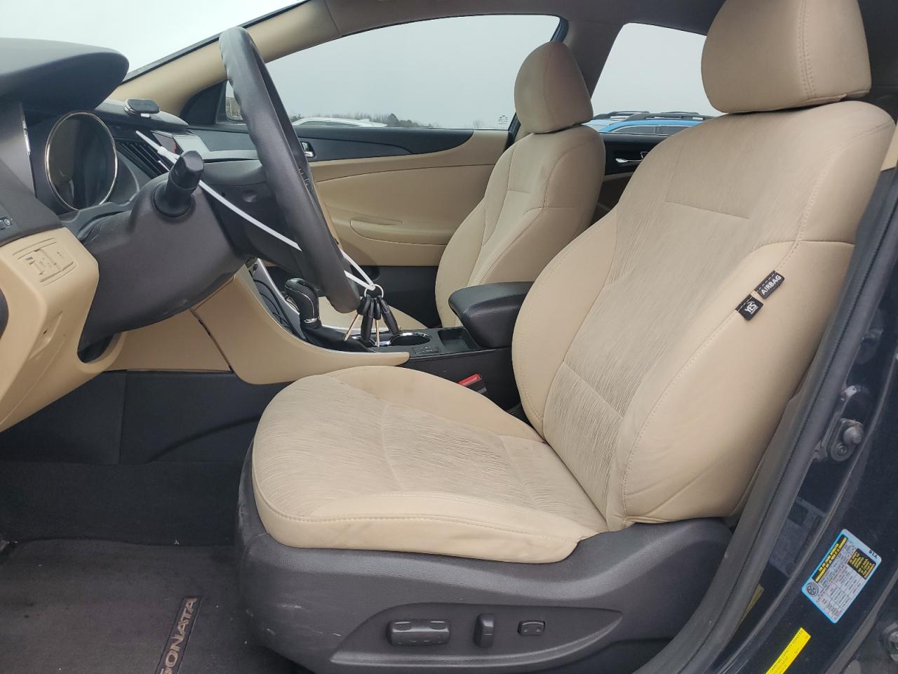 2013 Hyundai Sonata - Image 7