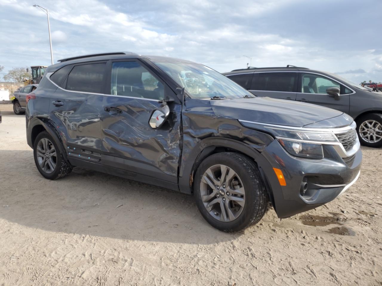 2021 Kia Seltos - Image 4