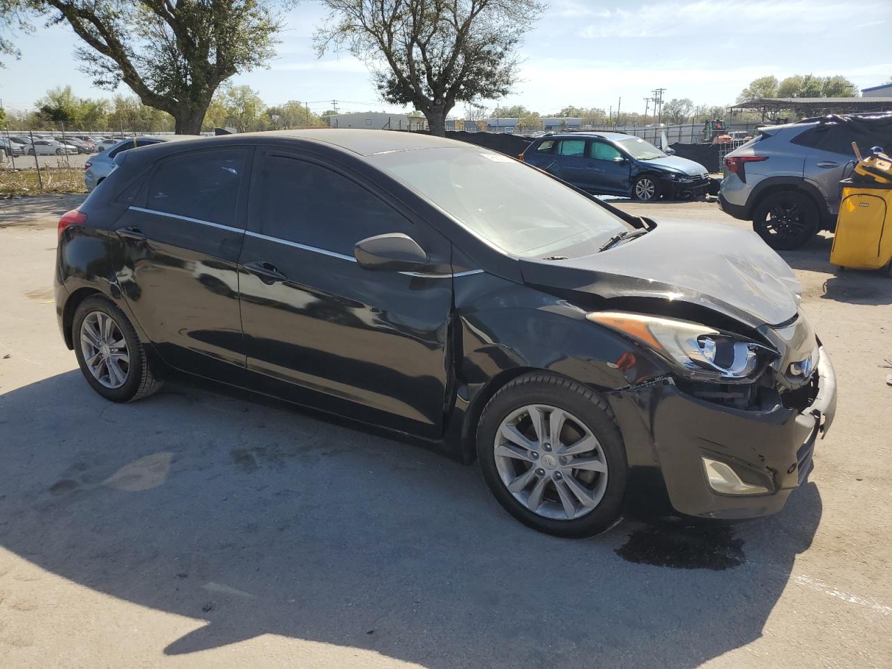 2013 Hyundai Elantra - Image 4
