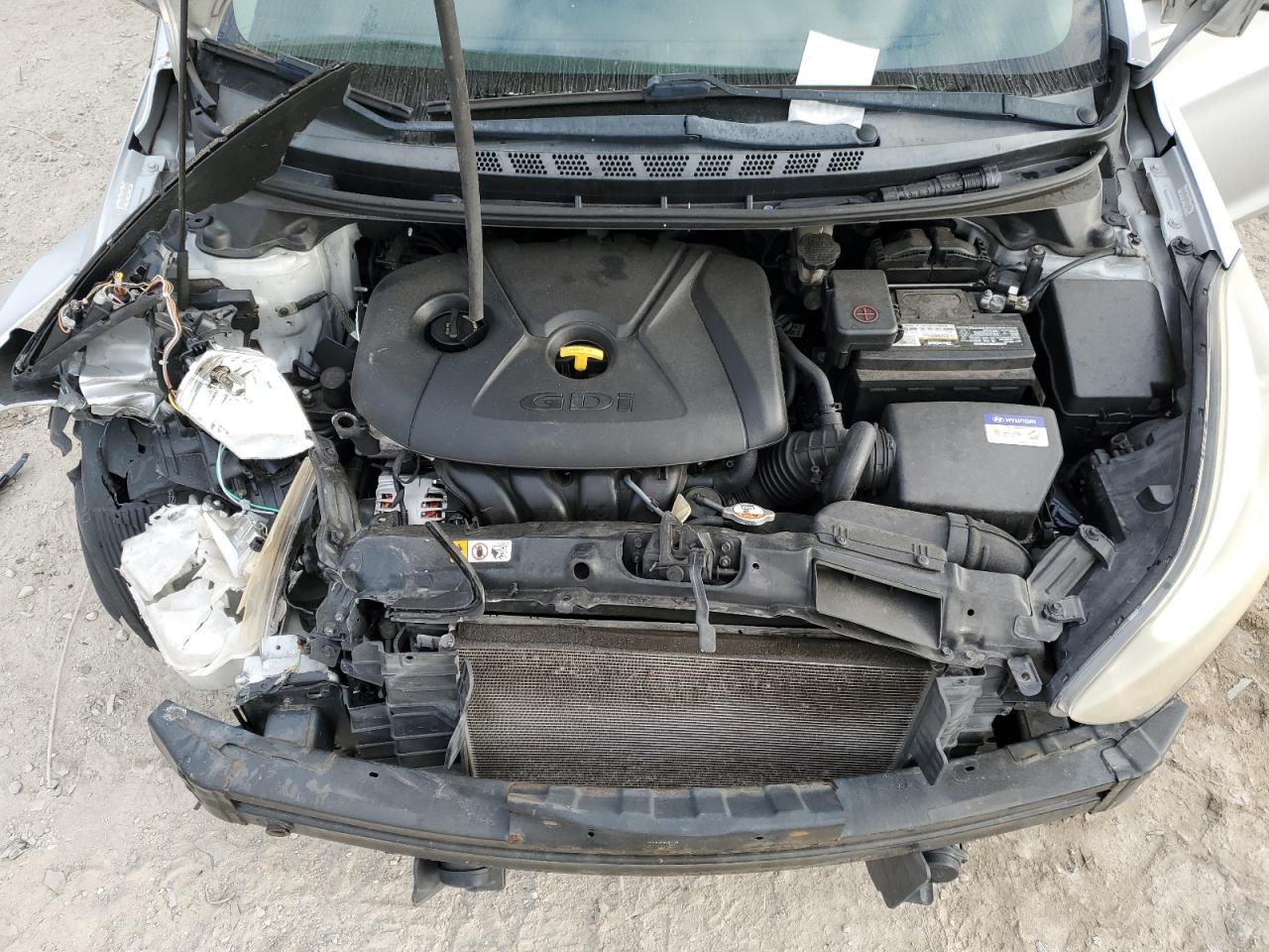 2014 Hyundai Elantra - Image 12