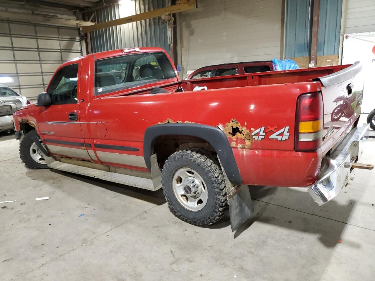 2001 GMC Sierra - Image 2