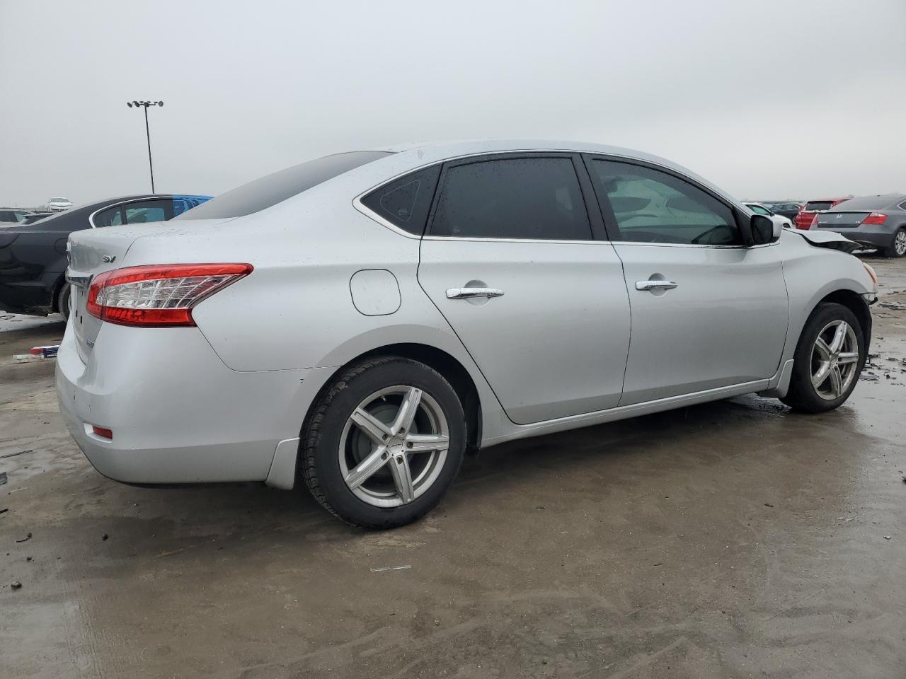 2014 Nissan Sentra - Image 3