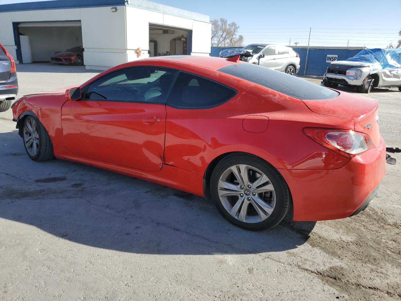 2011 Hyundai Genesis - Image 2