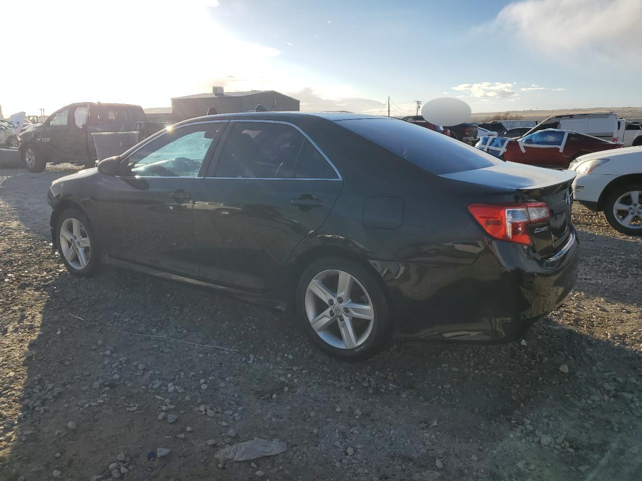 2014 Toyota Camry - Image 2