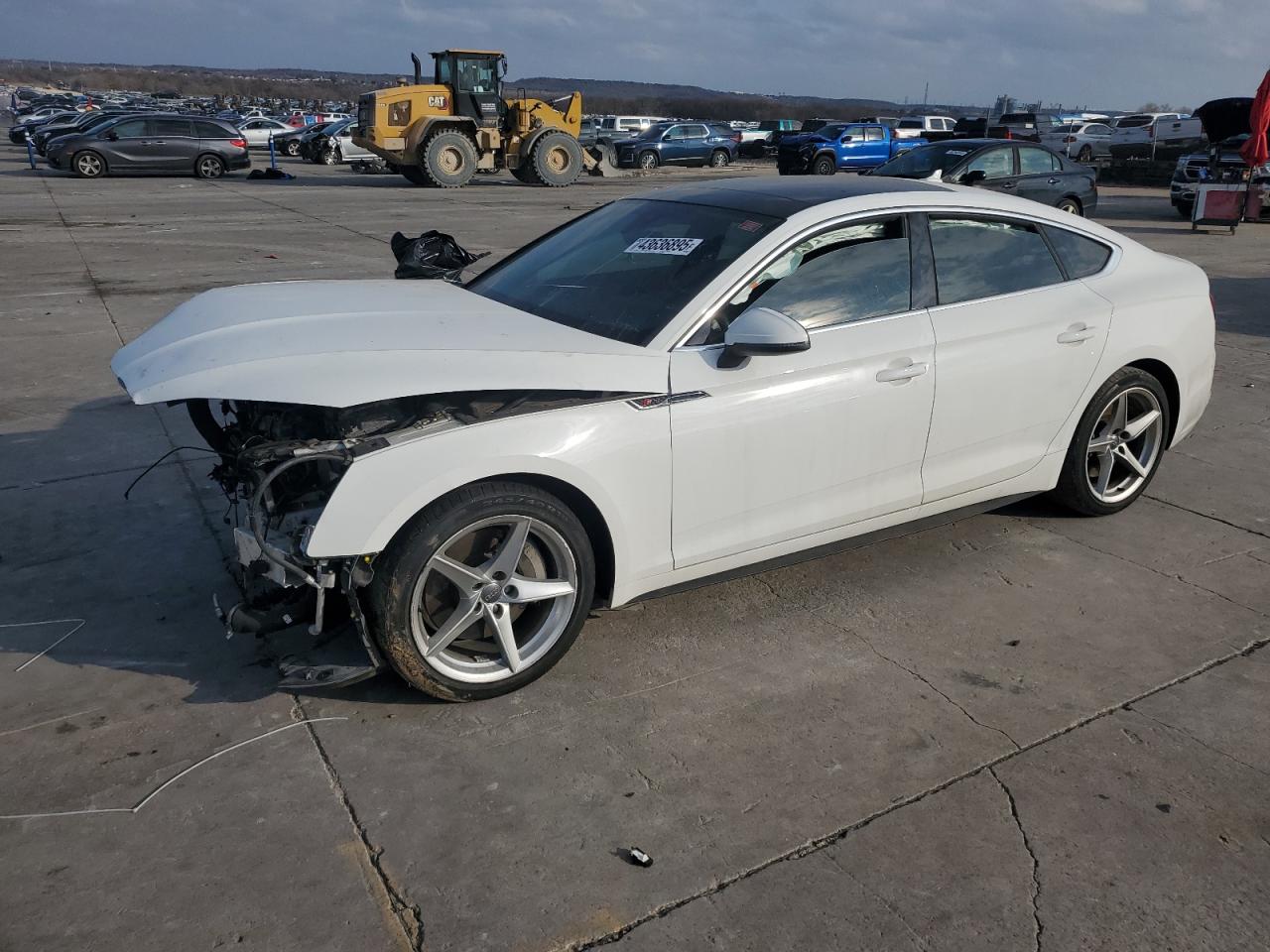 WAUDNCF51KA099932 AUDI A5 2019