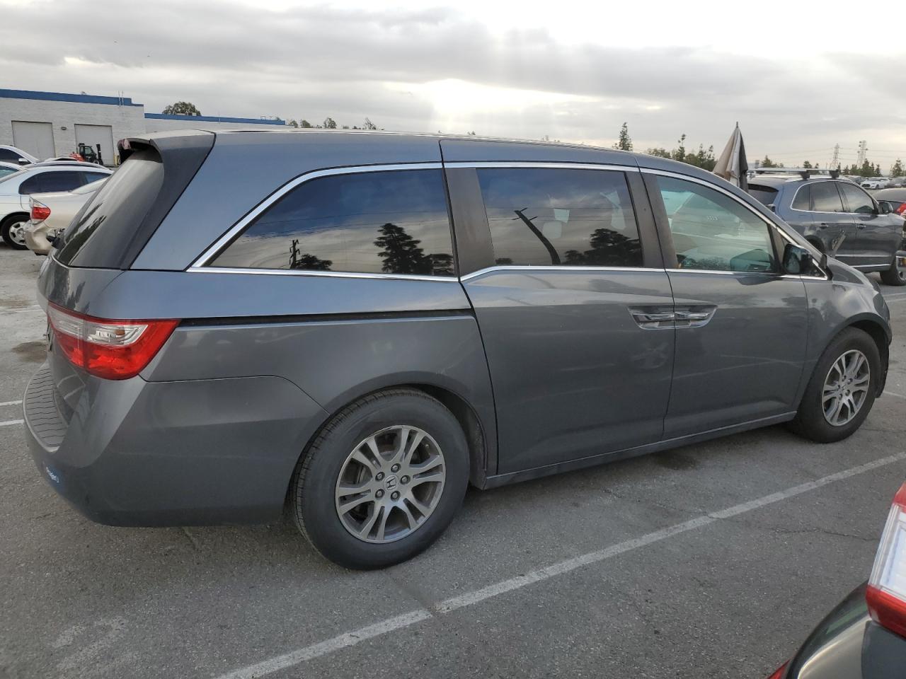 2012 Honda Odyssey - Image 3