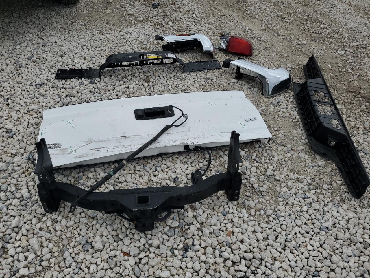 3TMAZ5CN4JM063809 TOYOTA TACOMA 2018