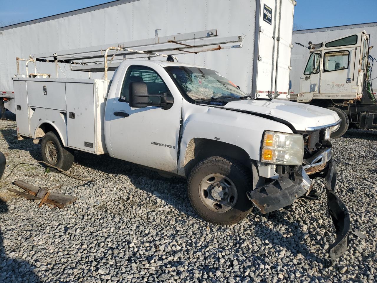 2007 Chevrolet Silverado - Image 4