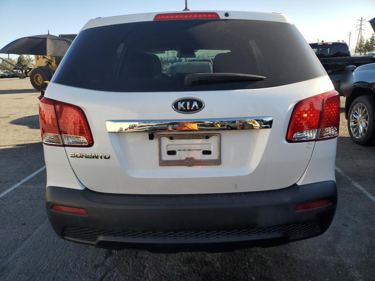 2011 Kia Sorento - Image 6