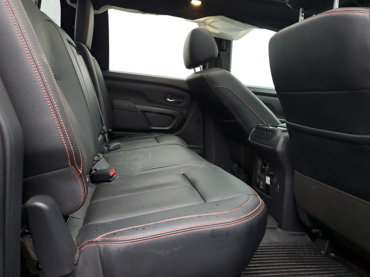 1N6AA1ED8PN100330 NISSAN TITAN 2023