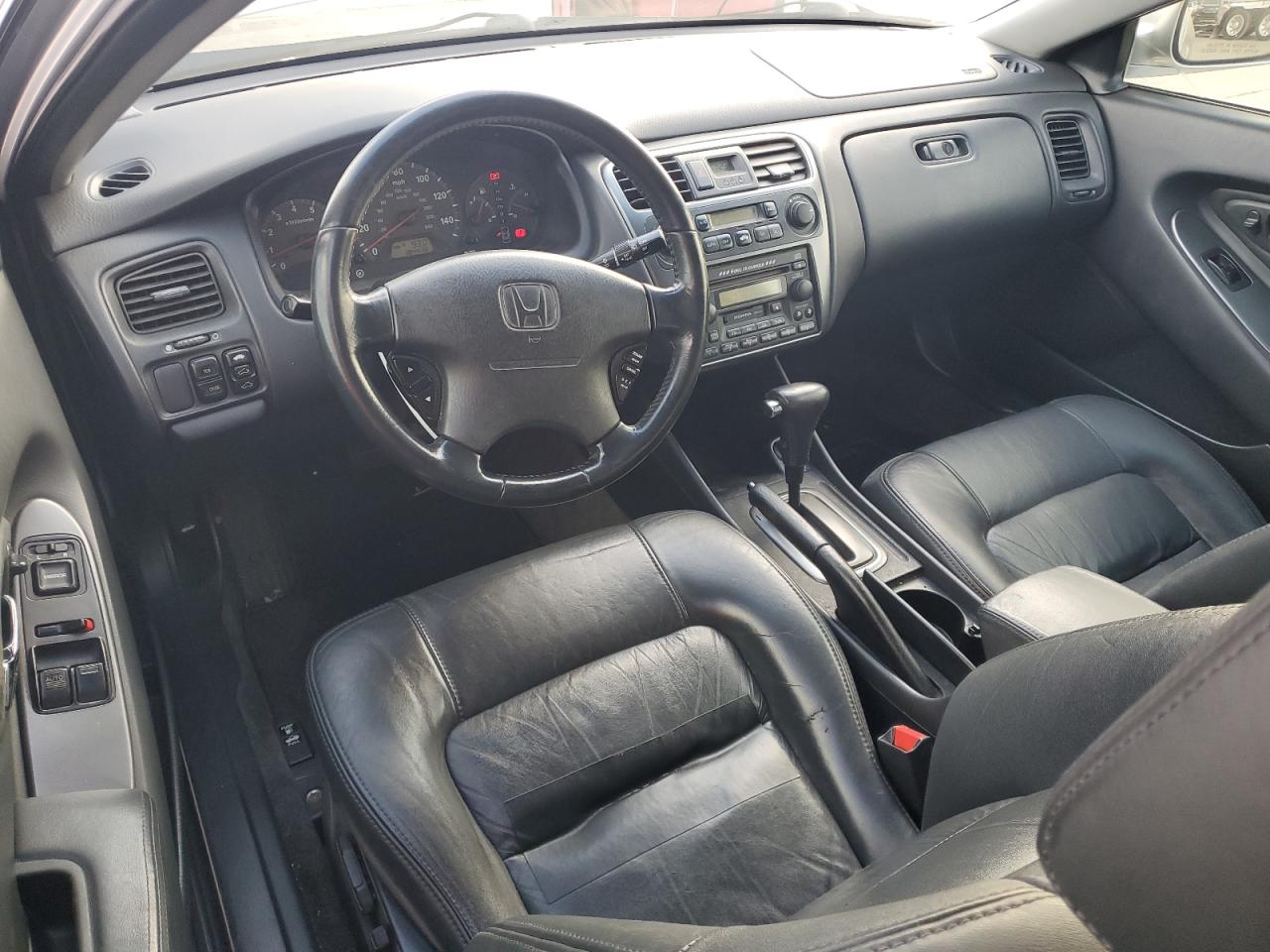 2001 Honda Accord - Image 8